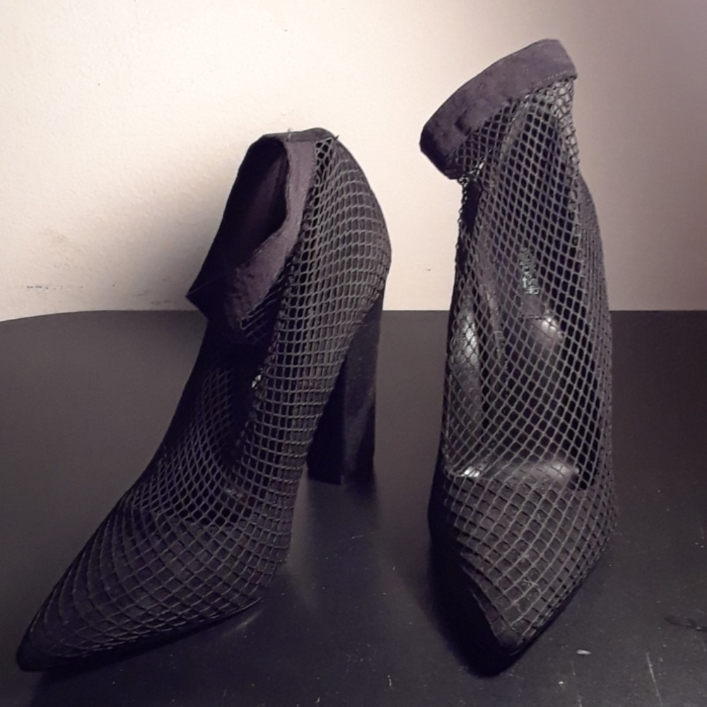 Shoes only wore once